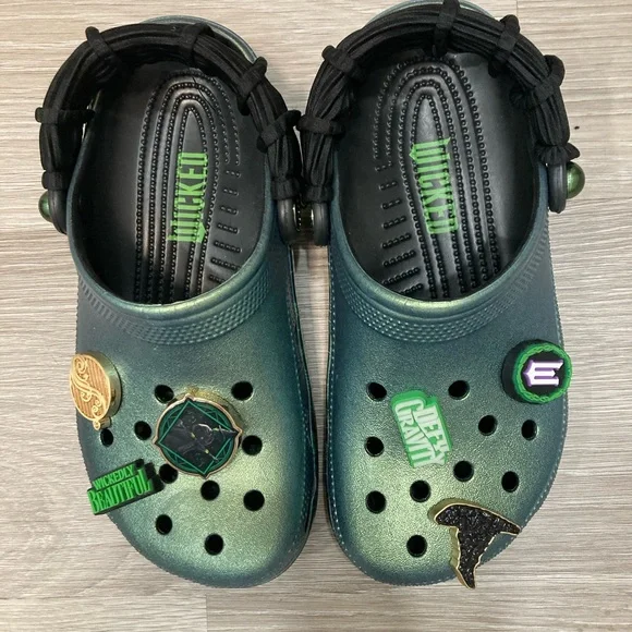 CROCS Special Edition Elphaba Wicked Crocs - Picture 5 of 7